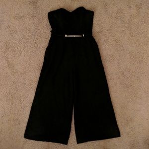 *Like New* Black Romper with Belt & Pockets!